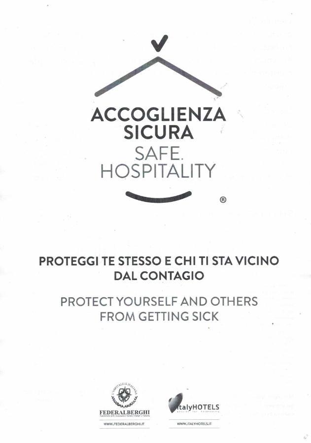 Hotel Vela Azzurra Rímini Exterior foto